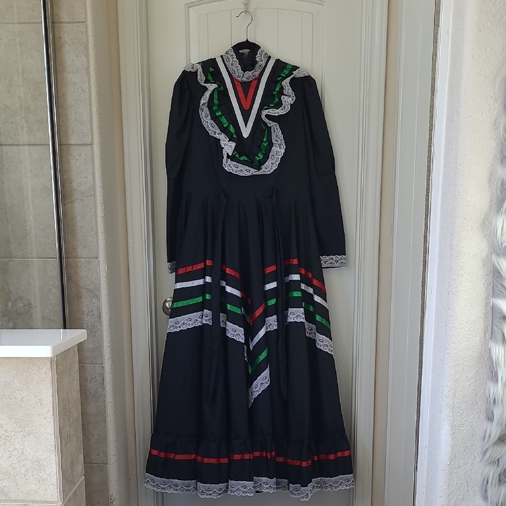 Elegant Mexican Black and Green Women's Dress